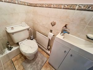 Guest wc- click for photo gallery